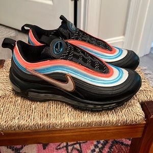 Nike air max airmax Seoul South Korea sneakers 6US /big kids ( 8 in women’s)